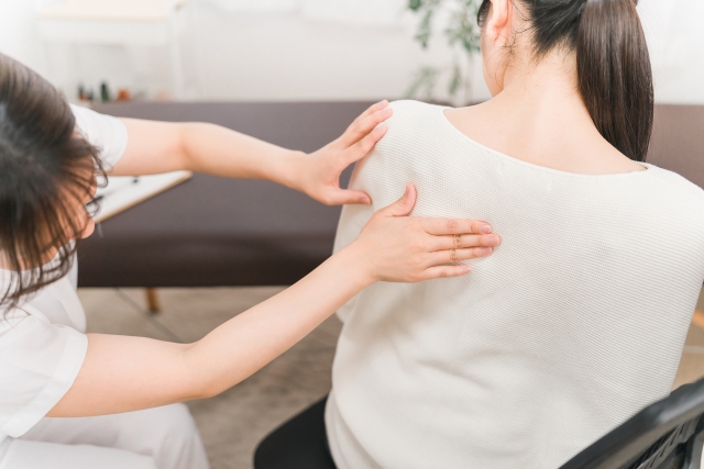 背中の痛みの主な原因